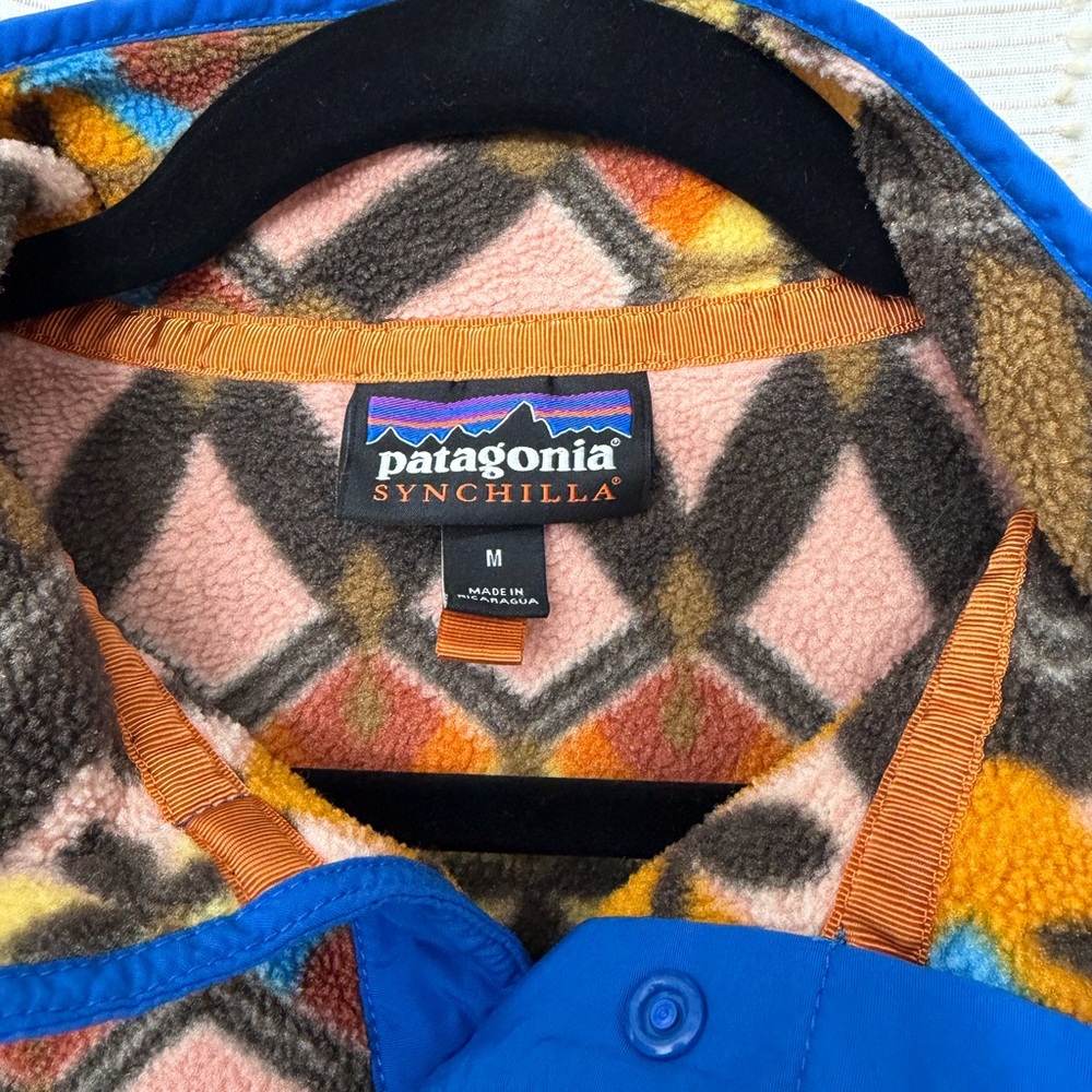 Patagonia Geometric Pattern Fleece - Picture 3 of 5